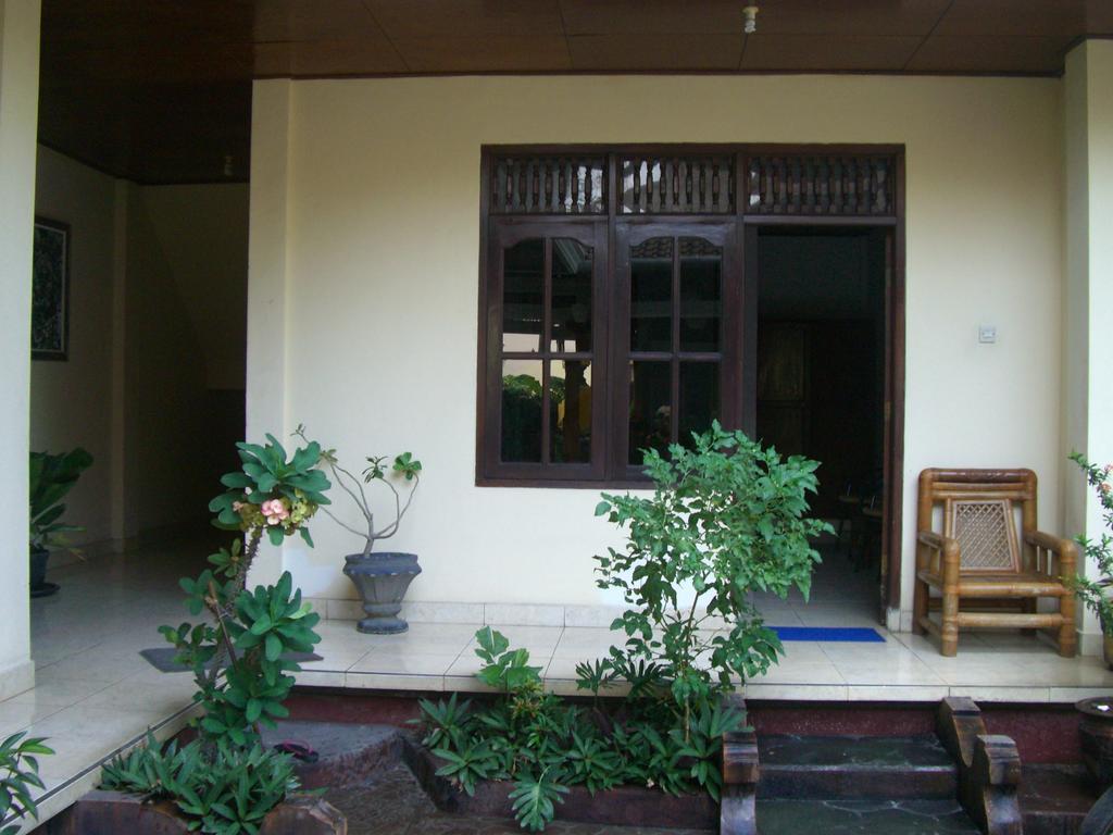 Matahari Tulamben Pensión Exterior foto